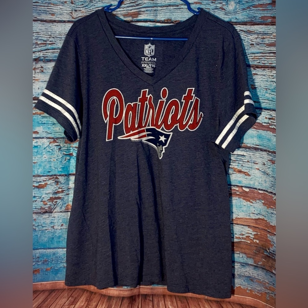 ⚜️’NFL TEAM APPAREL’ WOMEN’S PATRIOTS T-SHIRT⚜️
